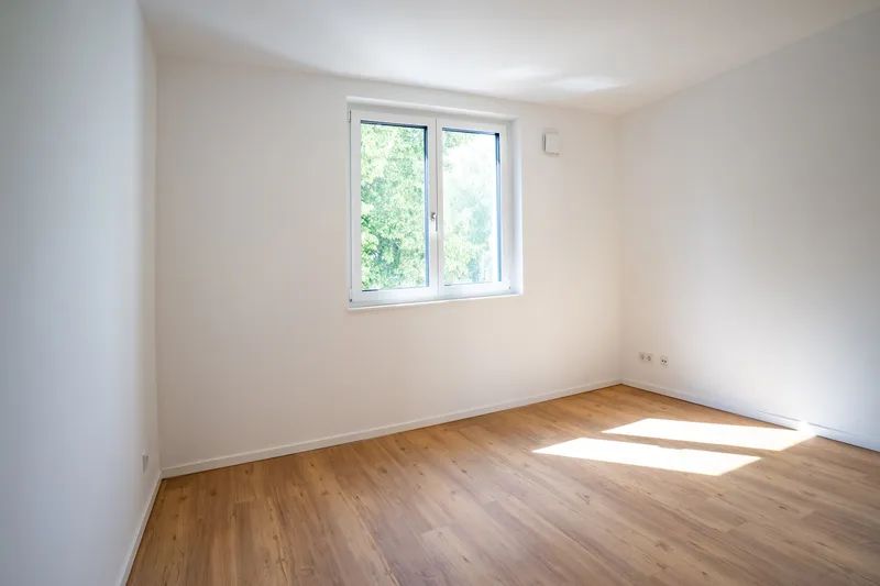WBS 140 m. besonderem Wohnbedarf: 2-Zimmer-Wohnung mit Balkon — photo 1